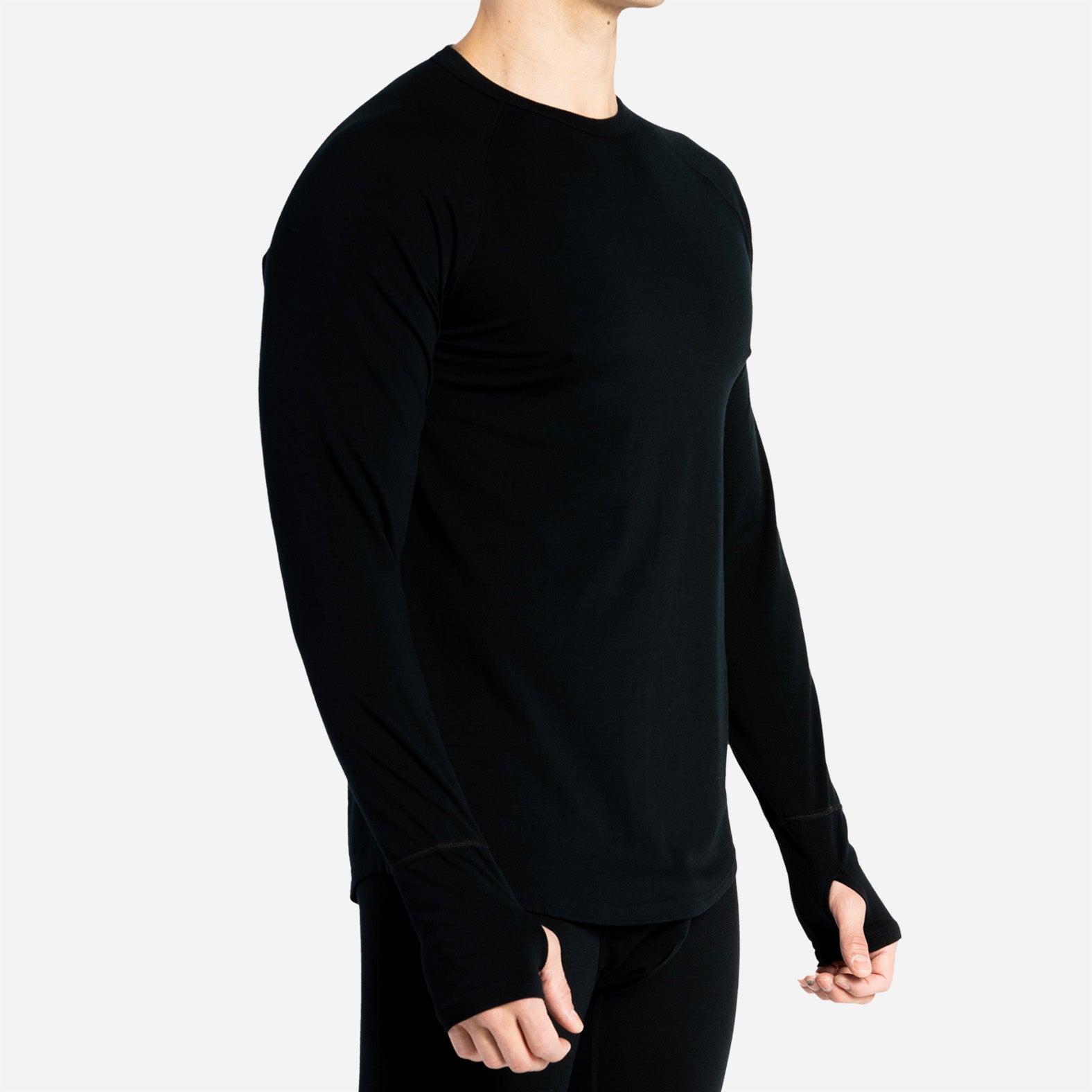 MERINO CREW NECK: BLACK