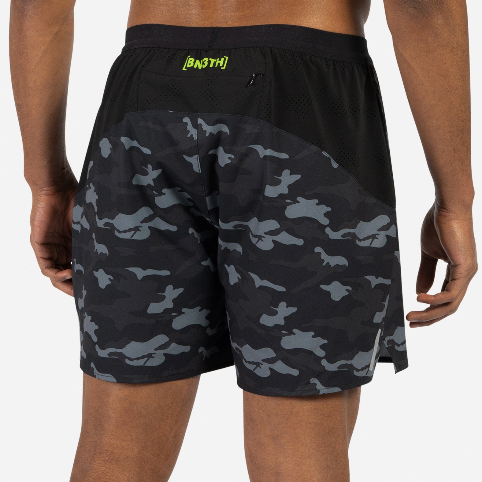 Runner’s High 2N1 Short: Covert Camo